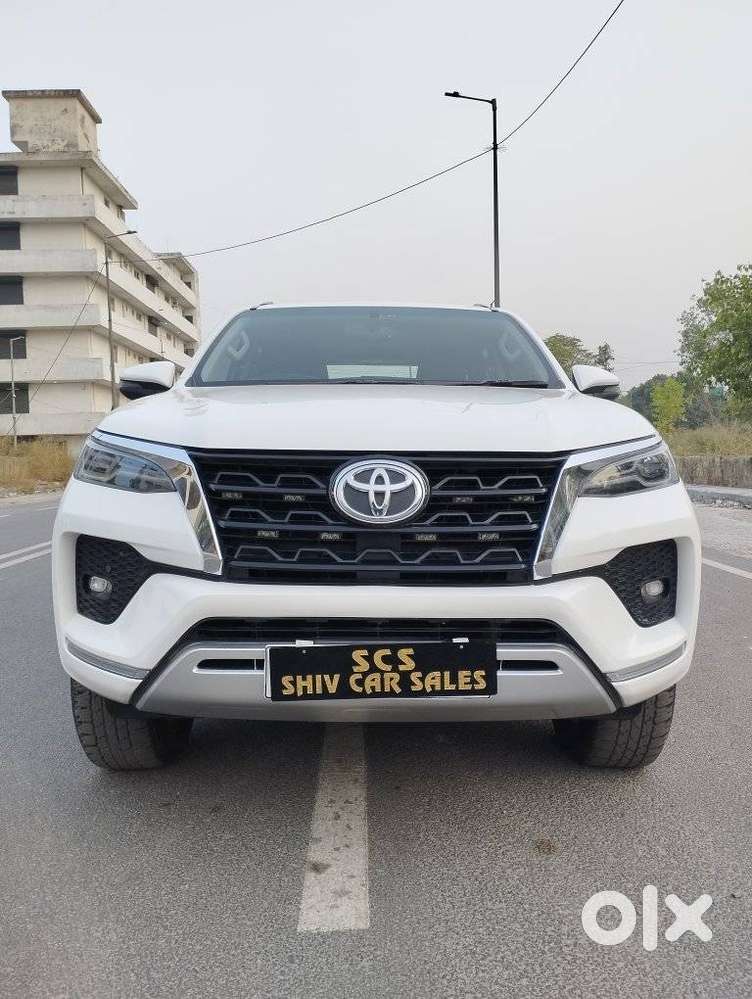 Toyota Fortuner 4x2 At 2.7 Petrol, 2025, Petrol