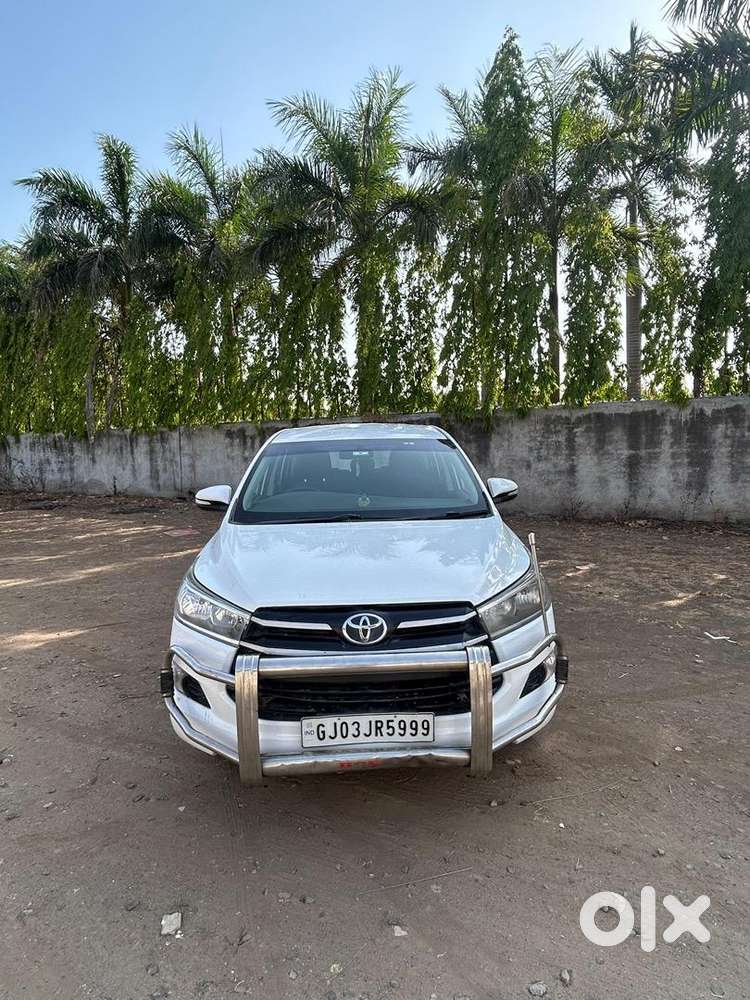 Toyota Innova Crysta 2017 Diesel Well Maintained