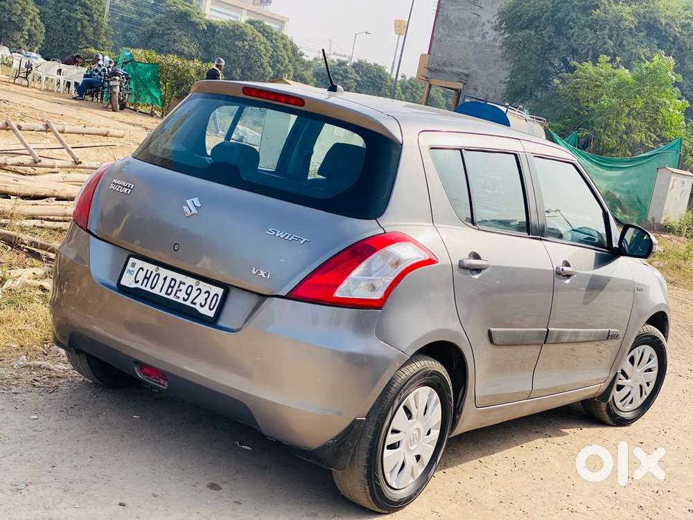 Maruti Suzuki Swift Vxi + Manual, 2015, Petrol