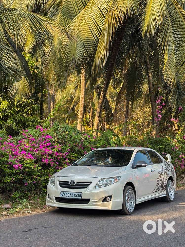 Toyota Corolla Altis 2010 Petrol Well Maintained