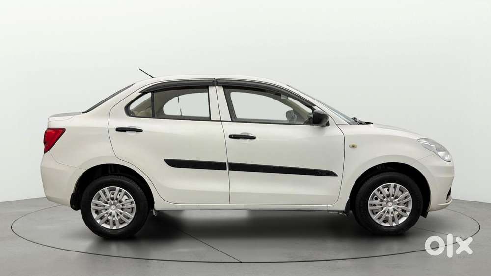 Maruti Suzuki Dzire 1.2 Lxi, 2022, Petrol