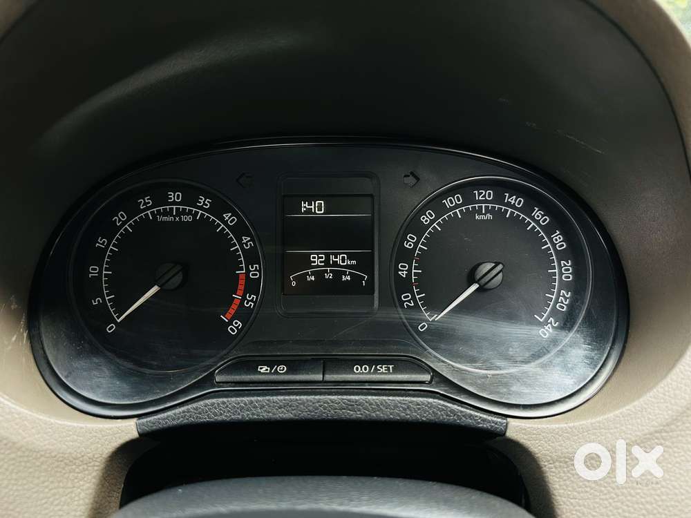 Skoda Rapid 1.5 Elegance Tdi Mt, 2015, Diesel
