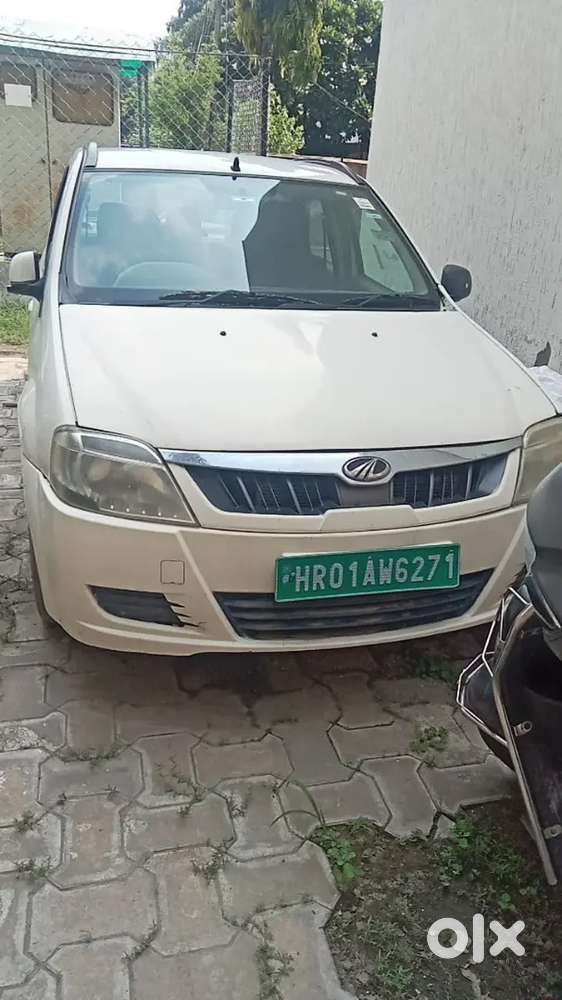 Mahindra E-verito D2