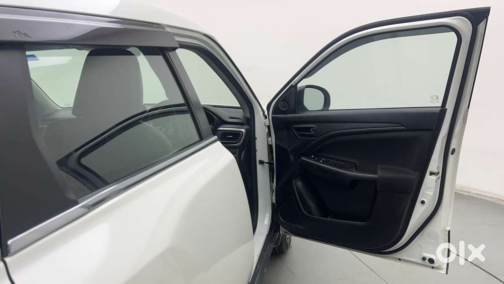 Maruti Suzuki Vitara Brezza 1.5 Zxi Plus At Dual Tone, 2023, Petrol