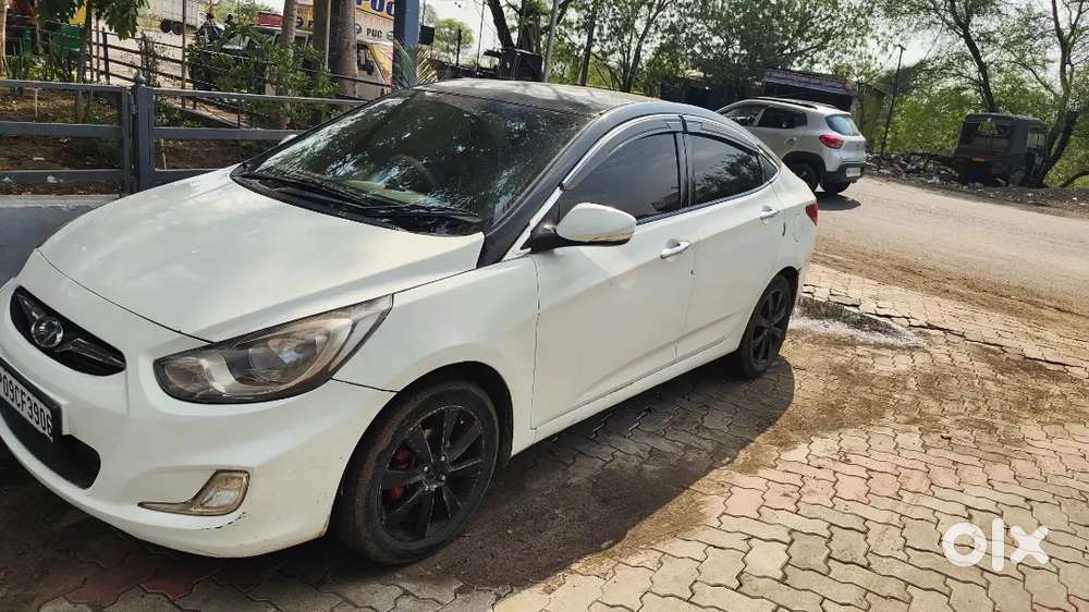 Hyundai Verna 2012