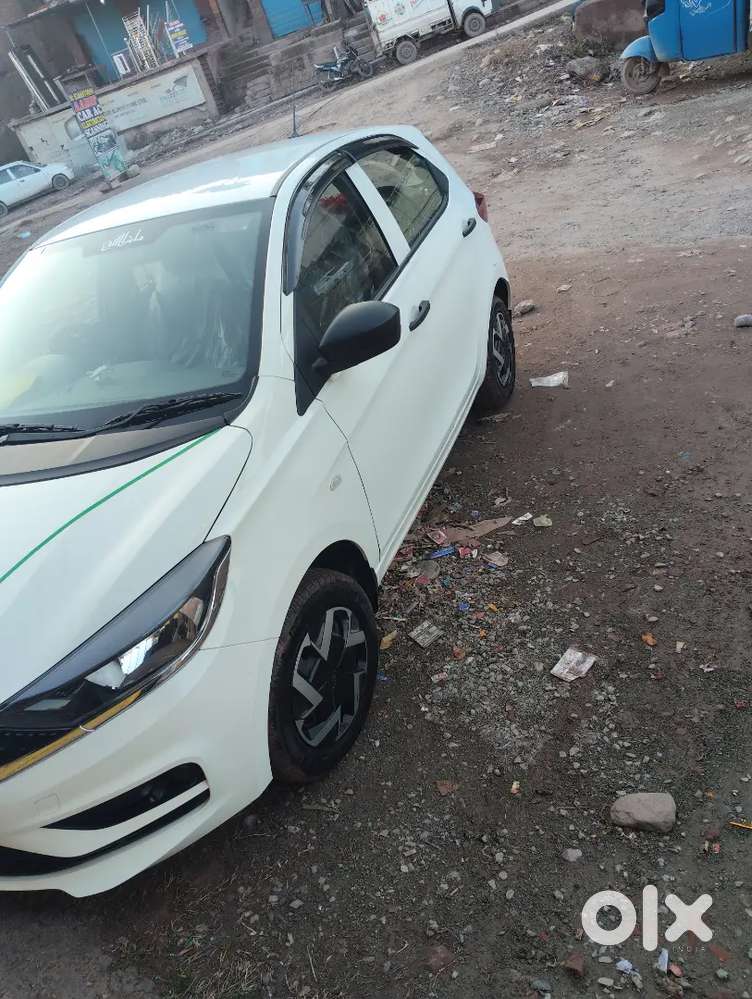 Tata Tiago 2025 Petrol 3800 Km Driven