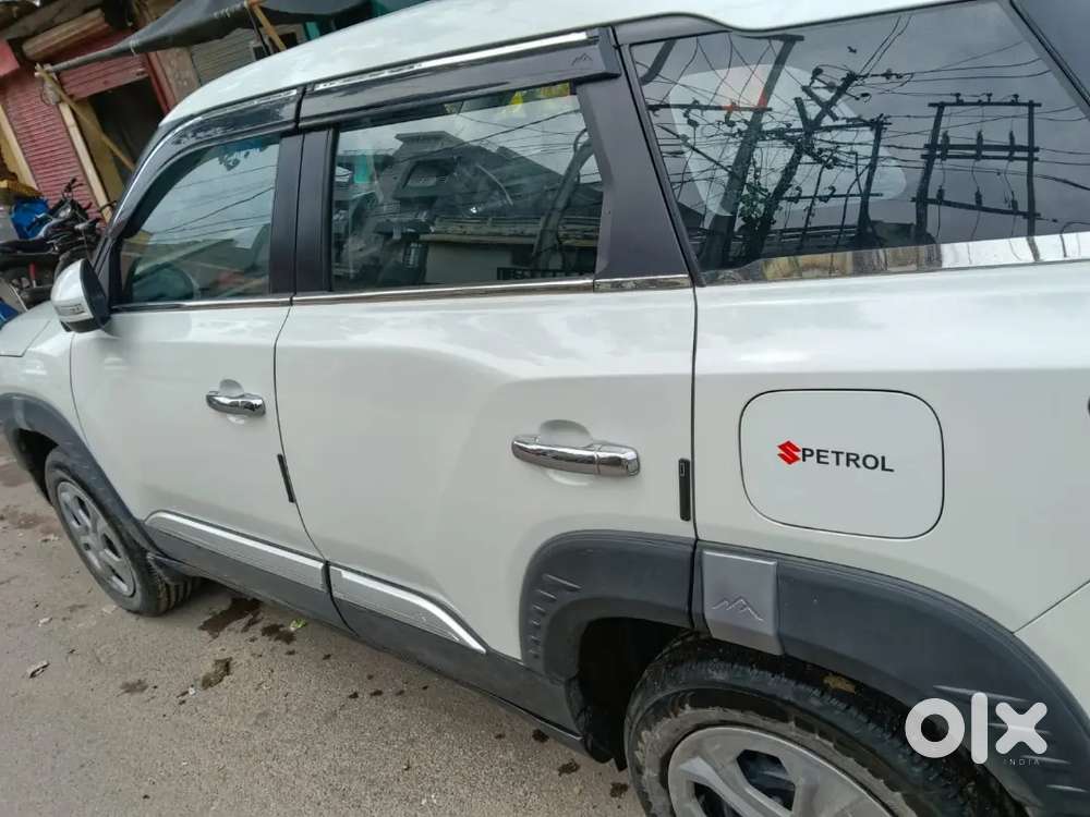 Maruti Suzuki Brezza 1.5 Vxi 2025