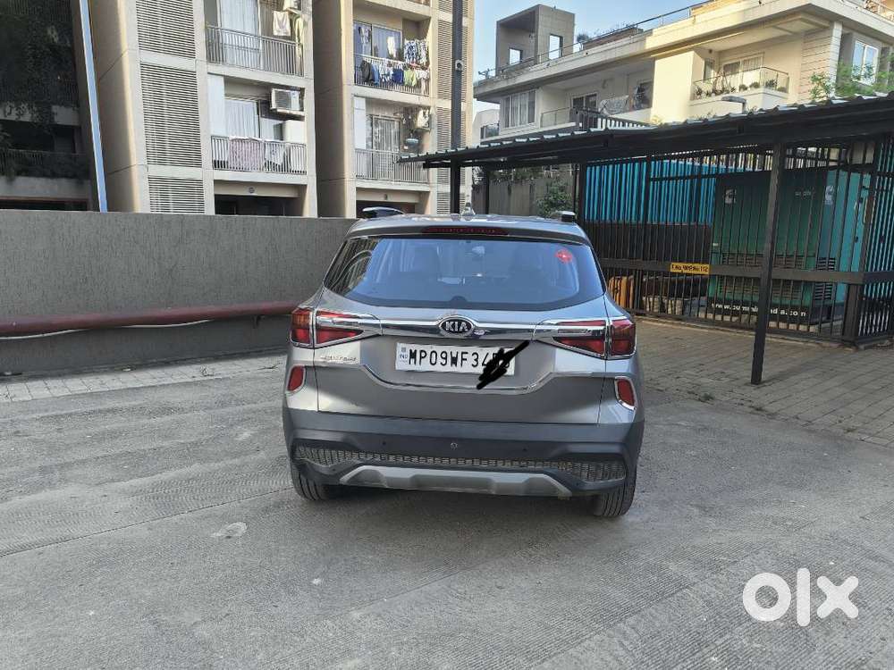 Diesel Seltos, With Ice Cube Fog Lamps, Roof Rails And Touch System