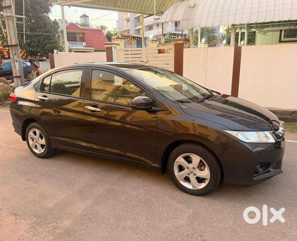 Honda City V Mt, 2015, Petrol