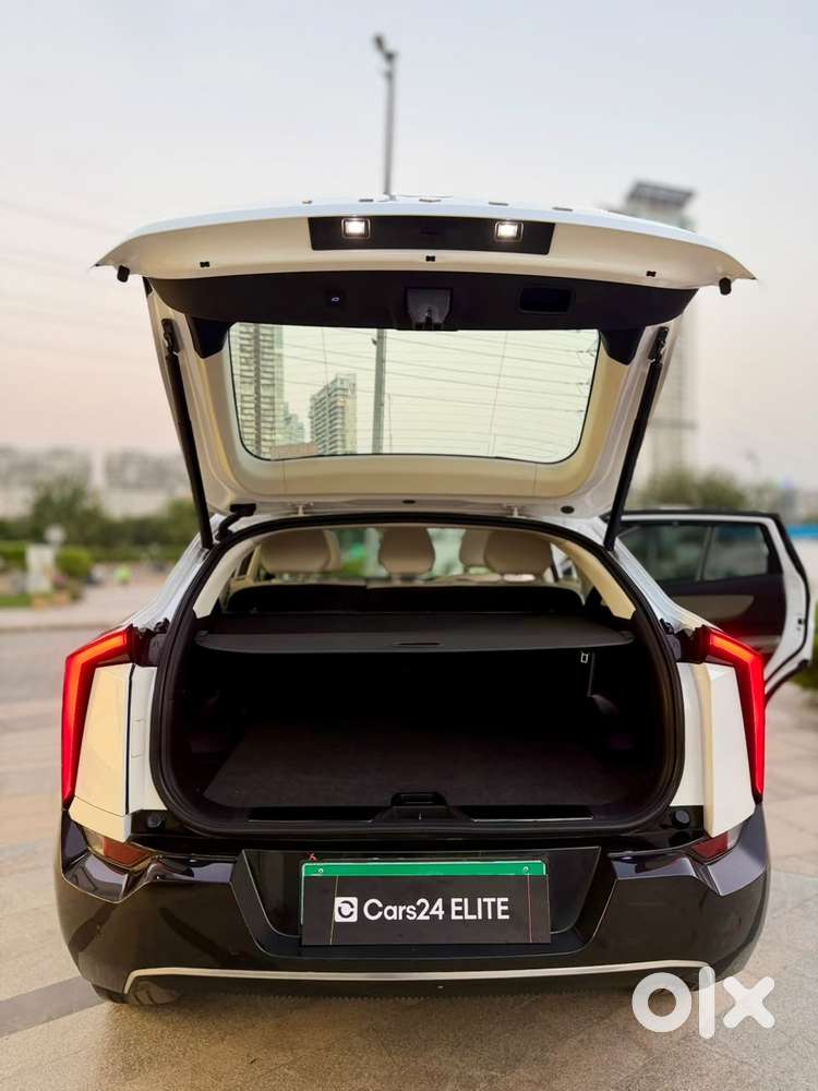 Mahindra Xev 9e Pack Three (top Model), 2025, Electric