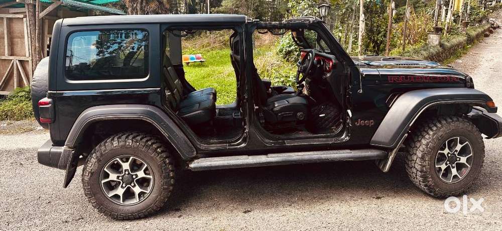 Pristine Black Jeep Wrangler Rubicon 4x4 Auto