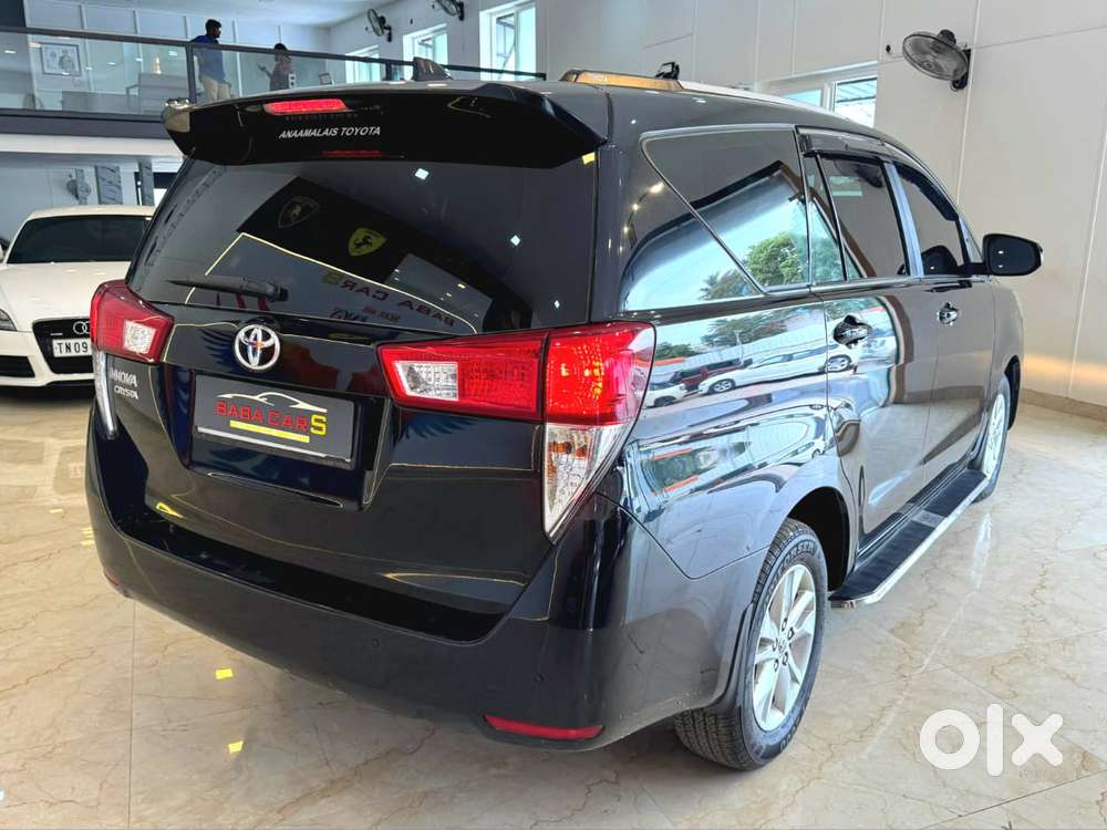 Toyota Innova Crysta [2020-ongoing] 2.4 Gx 8 Str, 2023, Diesel