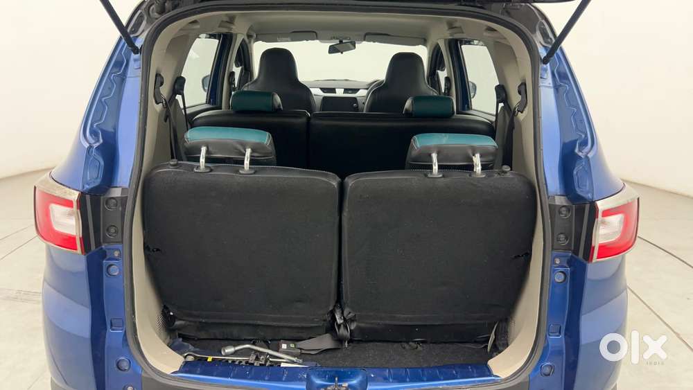 Renault Triber 1.0 Rxz Dual Tone, 2022, Petrol
