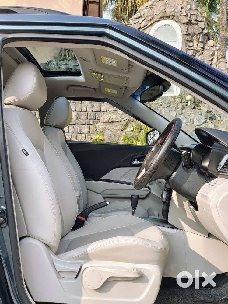 Mahindra Xuv300 W8 Option Diesel, 2023, Diesel