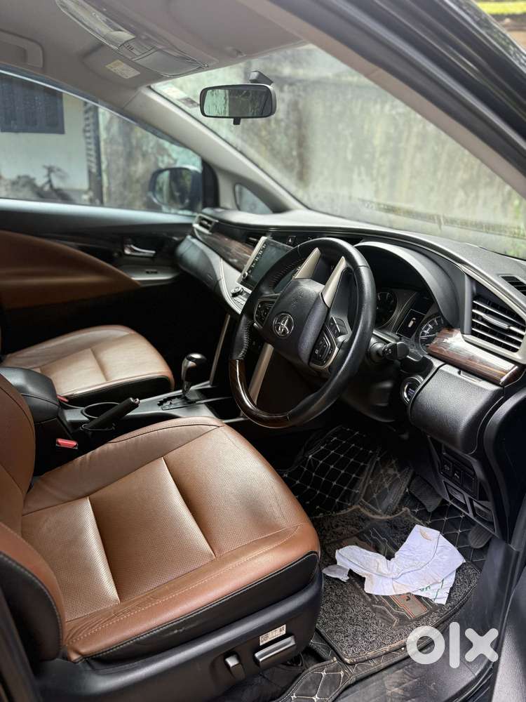 Toyota Innova Crysta 2.8 Zx Automatic 7 Str, 2022, Diesel