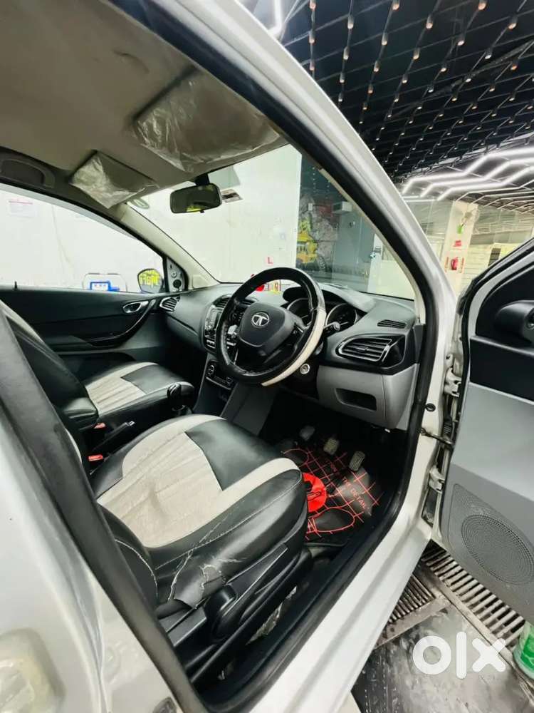 Tata Tigor Petrol 2018 Variant Last Year
