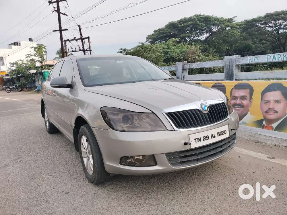 Skoda Laura 1.9 Ambiente 2012