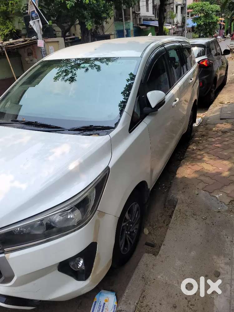 Commercial Innova Crysta