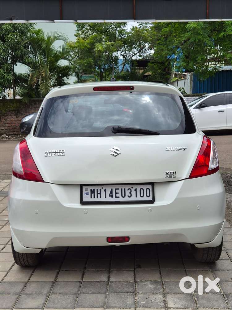 Maruti Suzuki Swift Zdi Plus, 2015, Diesel