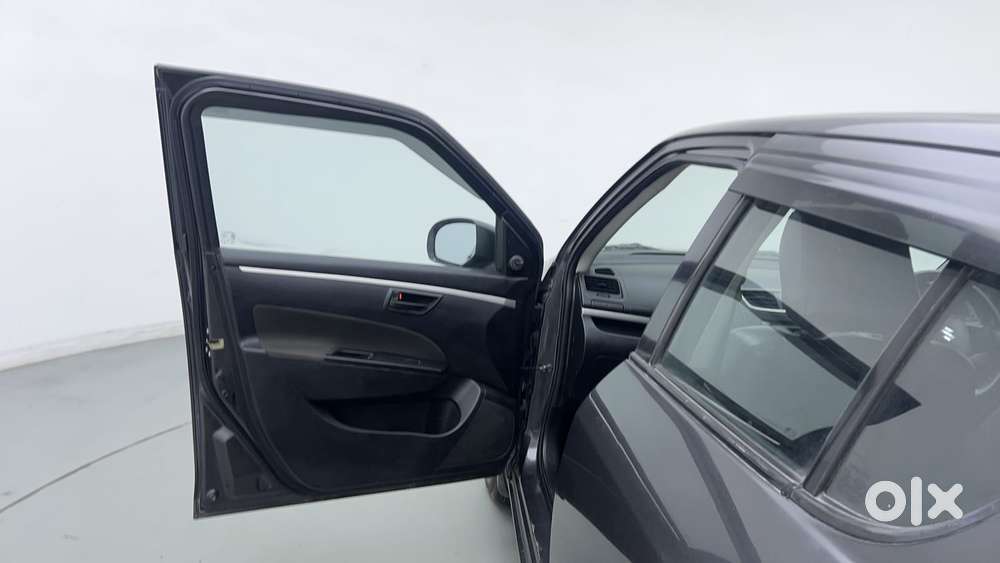 Maruti Suzuki Swift 1.2 Lxi (o), 2017, Petrol