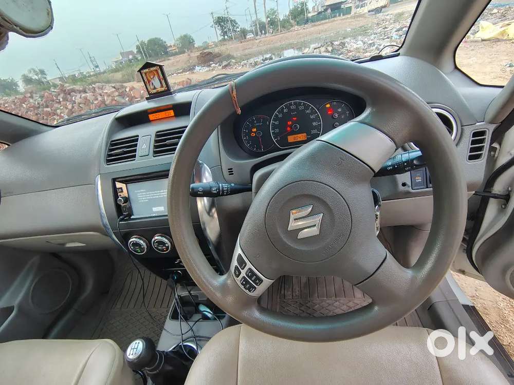 Sx4 2011 Petrol  80000 Km Driven