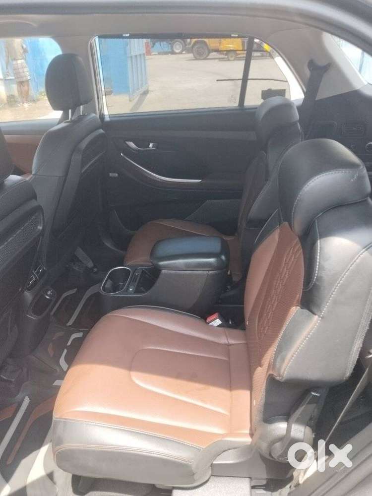 Hyundai Alcazar 2.0 Signature (o) Petrol At 6 Str, 2023, Petrol