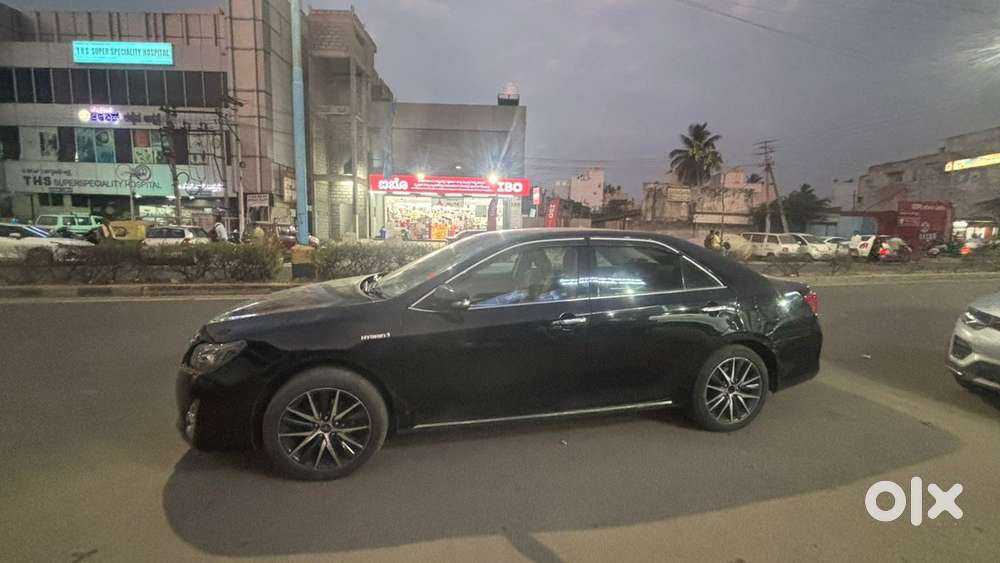 Toyota Camry Hybrid 2014