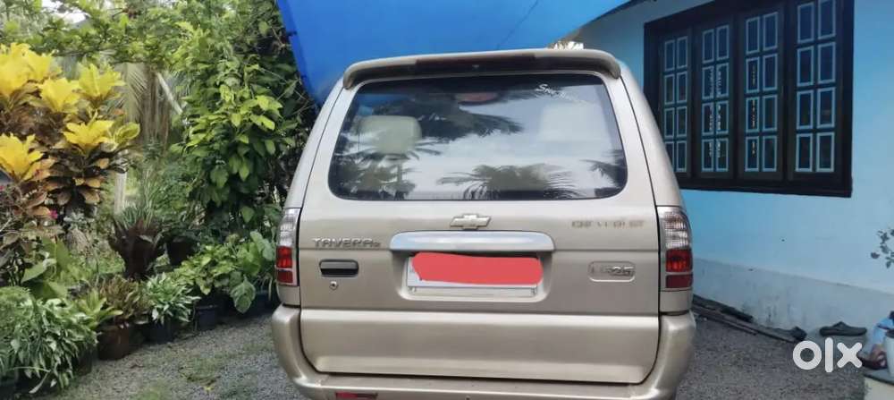 Chevrolet Tavera 8-seater Diesel 2010