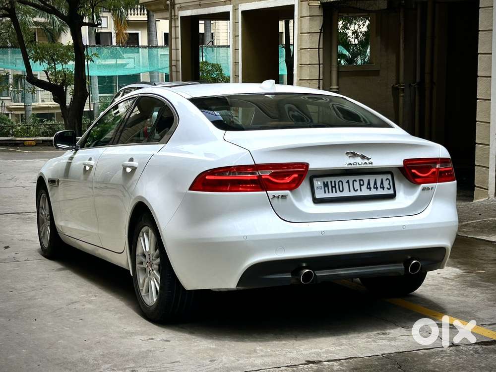 Jaguar Xe Portfolio, 2017, Petrol