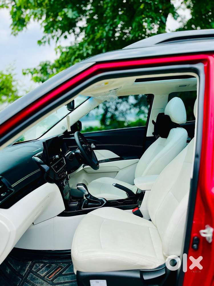 Mahindra Xuv 3xo, 2025, Petrol