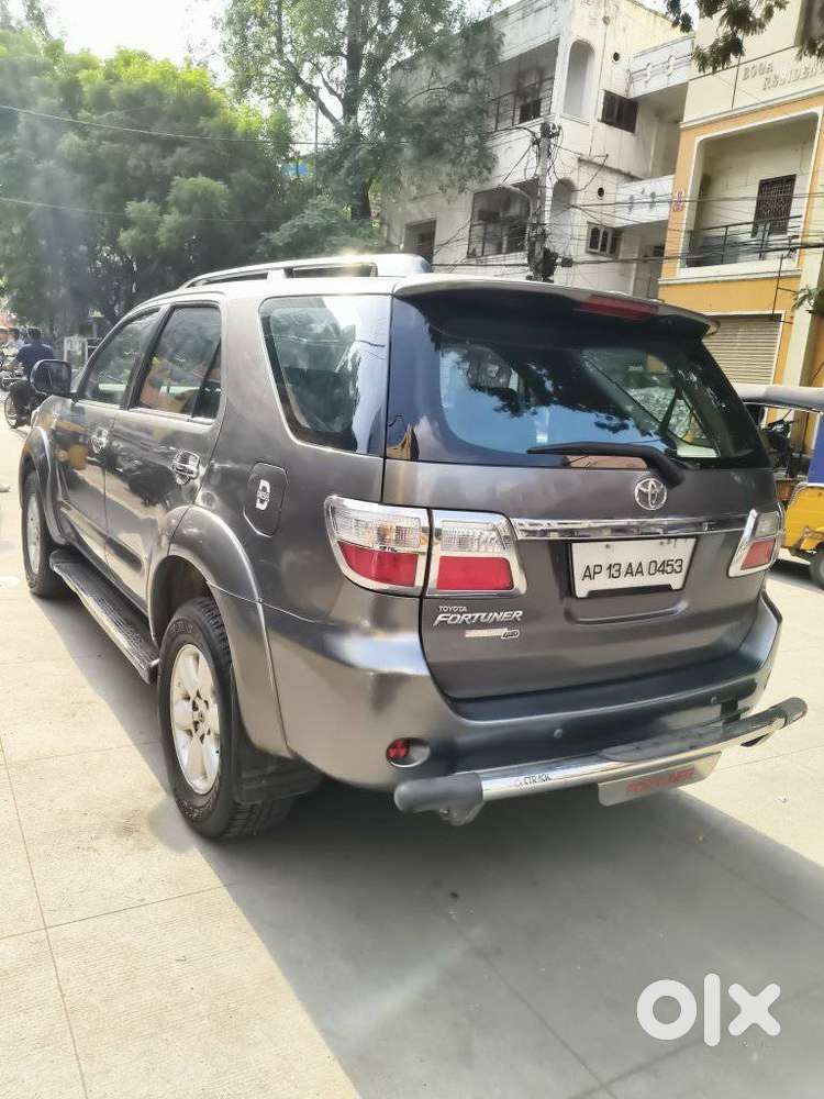 Toyota Fortuner 3.0 4x4 Manual, 2011, Diesel