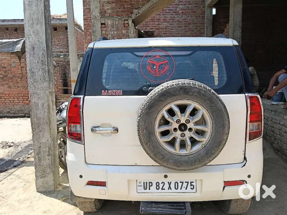 Mahindra Tuv 300