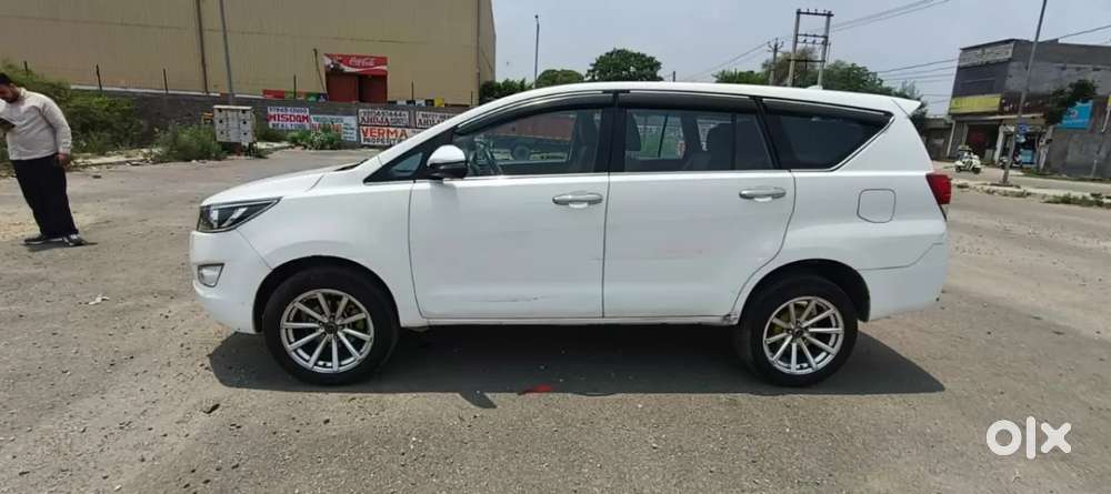 Toyota Innova Crysta 2.4 G Mt 7 Str, 2017, Diesel