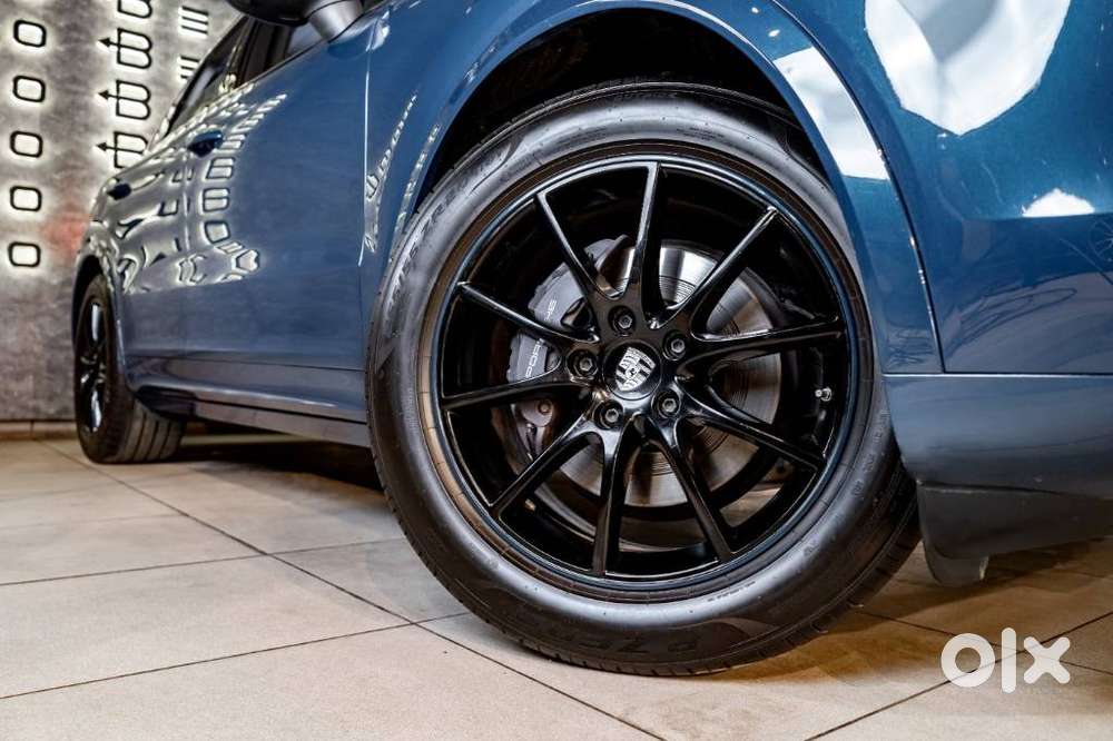 Porsche Cayenne V6 Tiptronic, 2023, Petrol