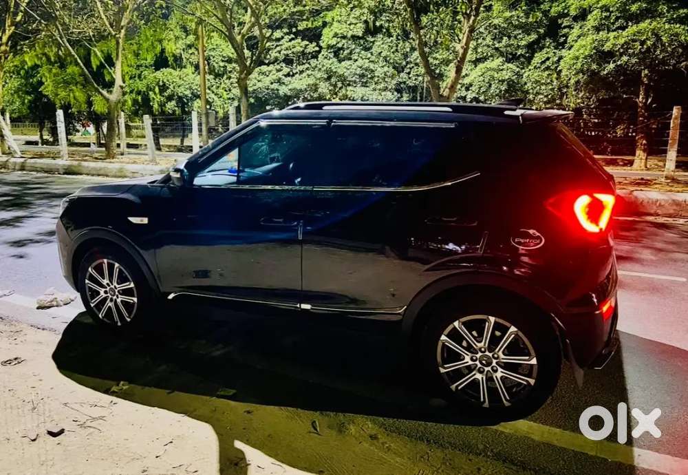 Xuv 300 Turbo Sport Smart W6 Petrol & Cng