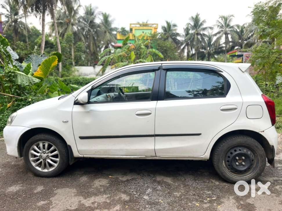 Toyota Etios Liva V, 2012, Petrol