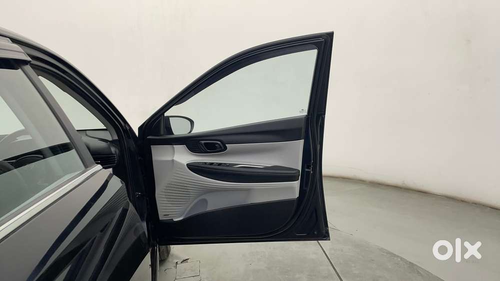 Hyundai New I20 1.2 Asta (o) Ivt, 2024, Petrol