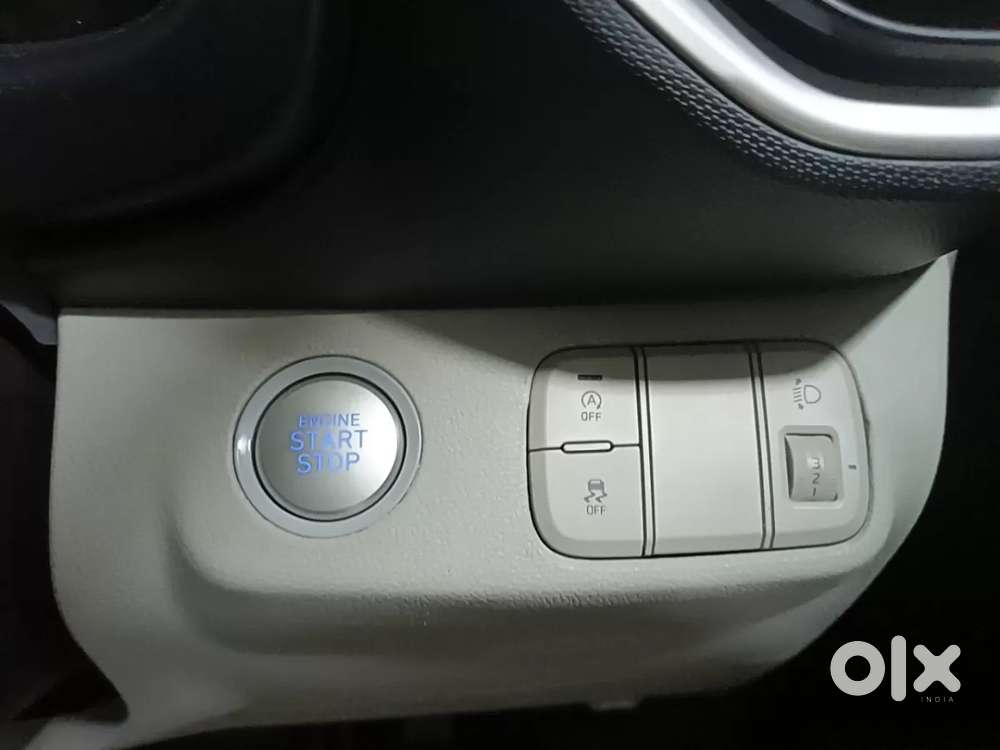 Hyundai Venue 1.0 Sx (o) Turbo Dct, 2023, Petrol