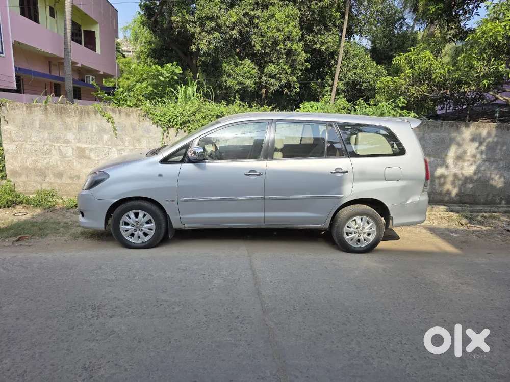 Toyota Innova 2.5 V