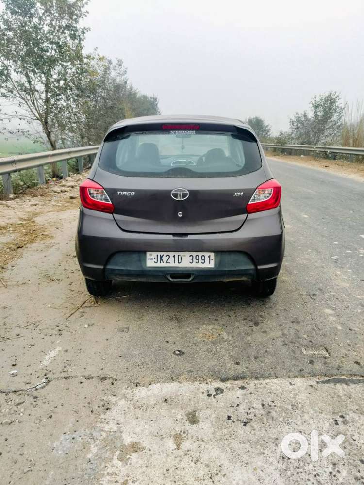Tata Tiago 2017 Petrol 42500 Km