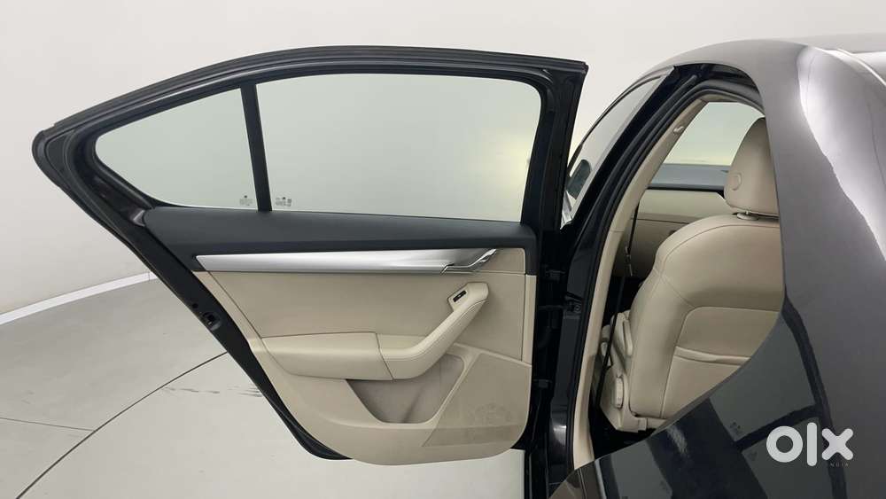 Skoda Octavia 1.8 Tsi Style At, 2017, Petrol