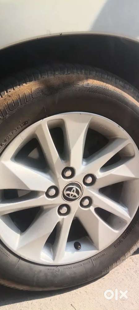 Innova And Innov Crysta Lloy Wheels