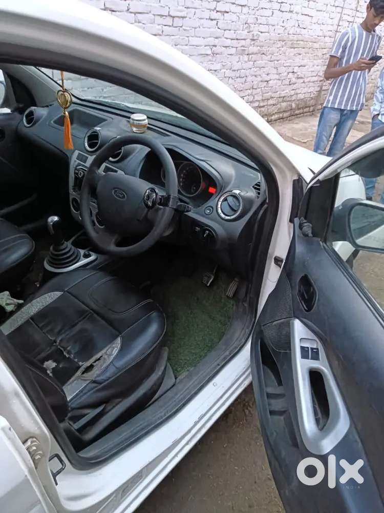 Ford Figo 2012 Diesel 95000 Km Driven