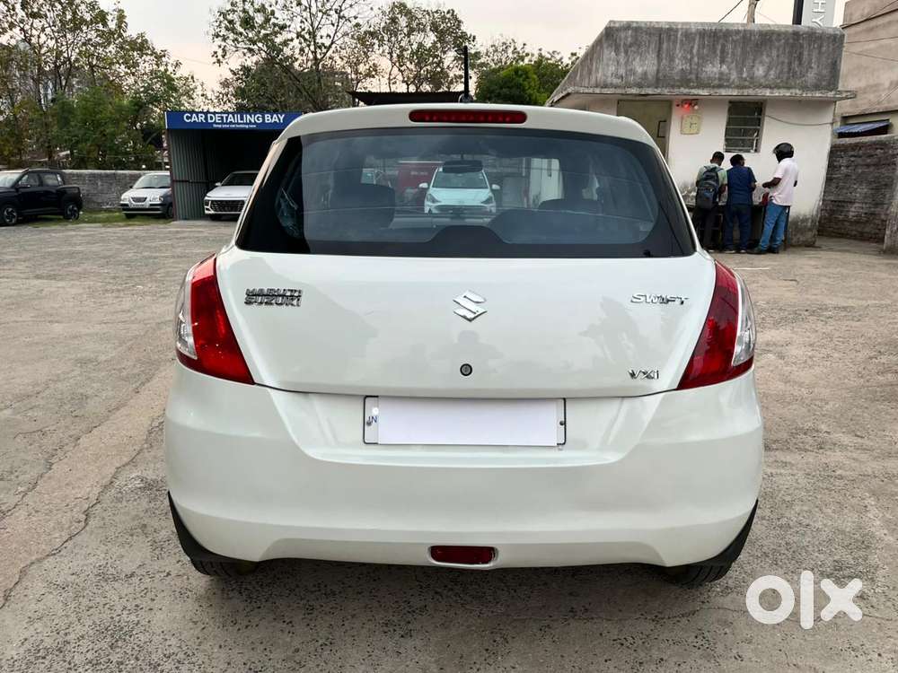 Maruti Suzuki Swift Vxi 1.2 Abs Bs-iv, 2017, Petrol
