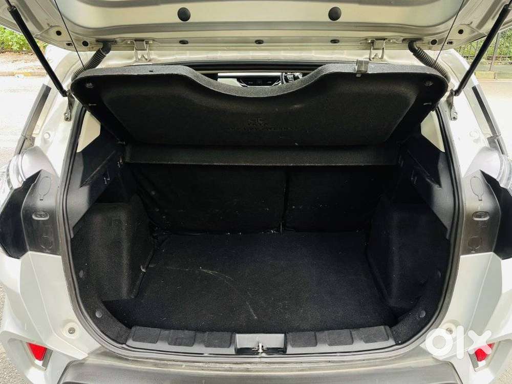 Tata Nexon Amt Xza Plus, 2021, Petrol