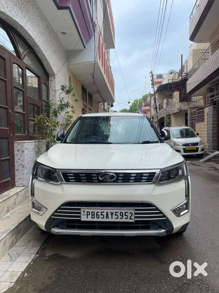 Mahindra Xuv300 2020 Petrol Well Maintained