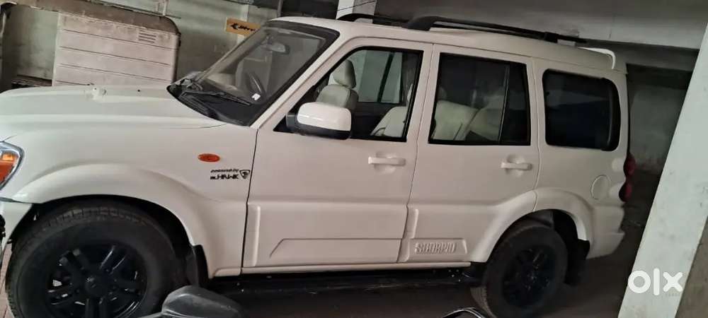 Mahindra Scorpio Bs4