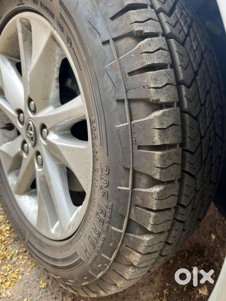 Toyota Innova Crysta 2017 Diesel 190000 Km Driven