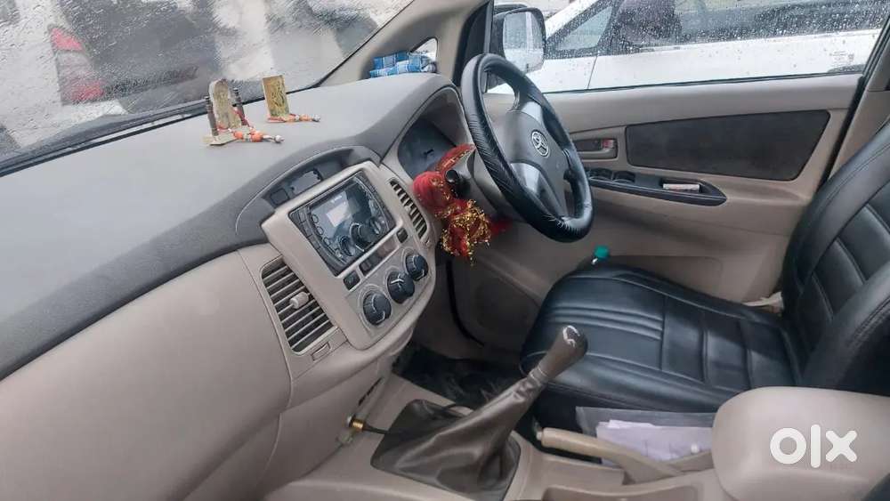 Toyota Innova 2014