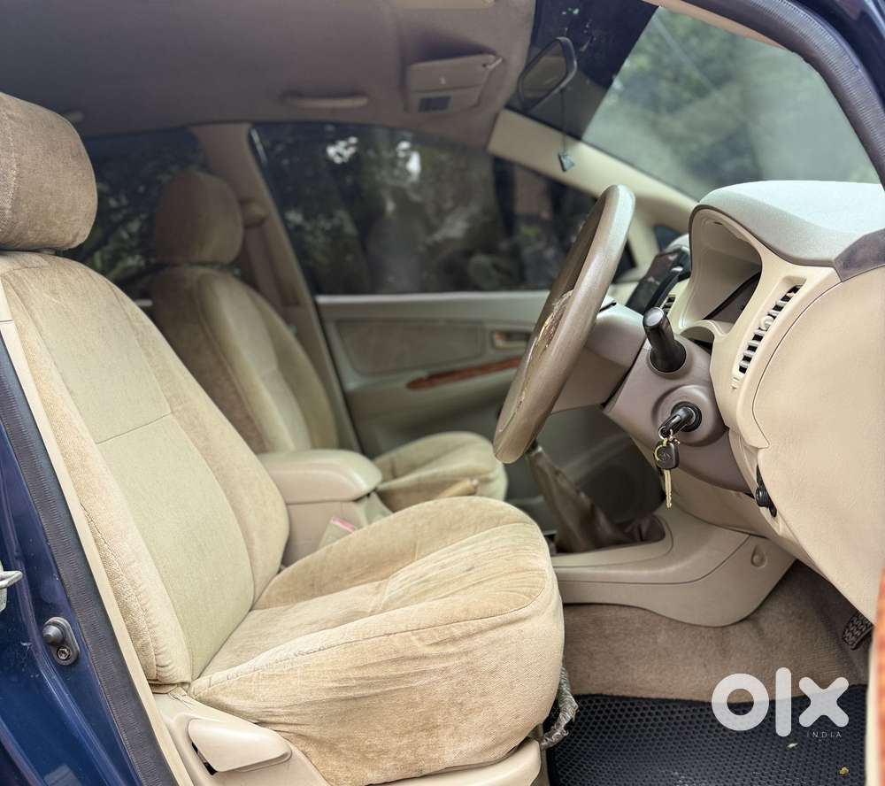 Toyota Innova 2.5 G (diesel) 8 Seater, 2005, Diesel